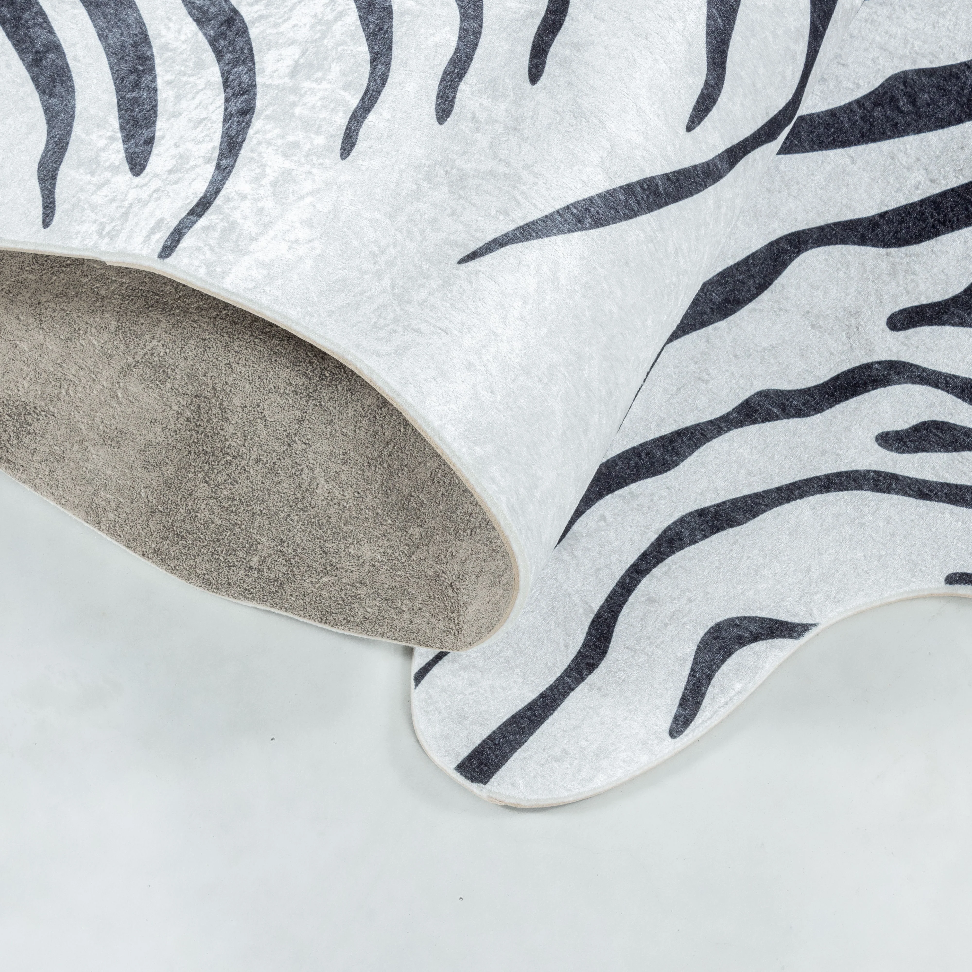 Waschbarer Teppich, Tigerfell imitat, Farbe Schwarz, Teppich für Wohnzimmer, Rücken aus Wildleder - Image 5