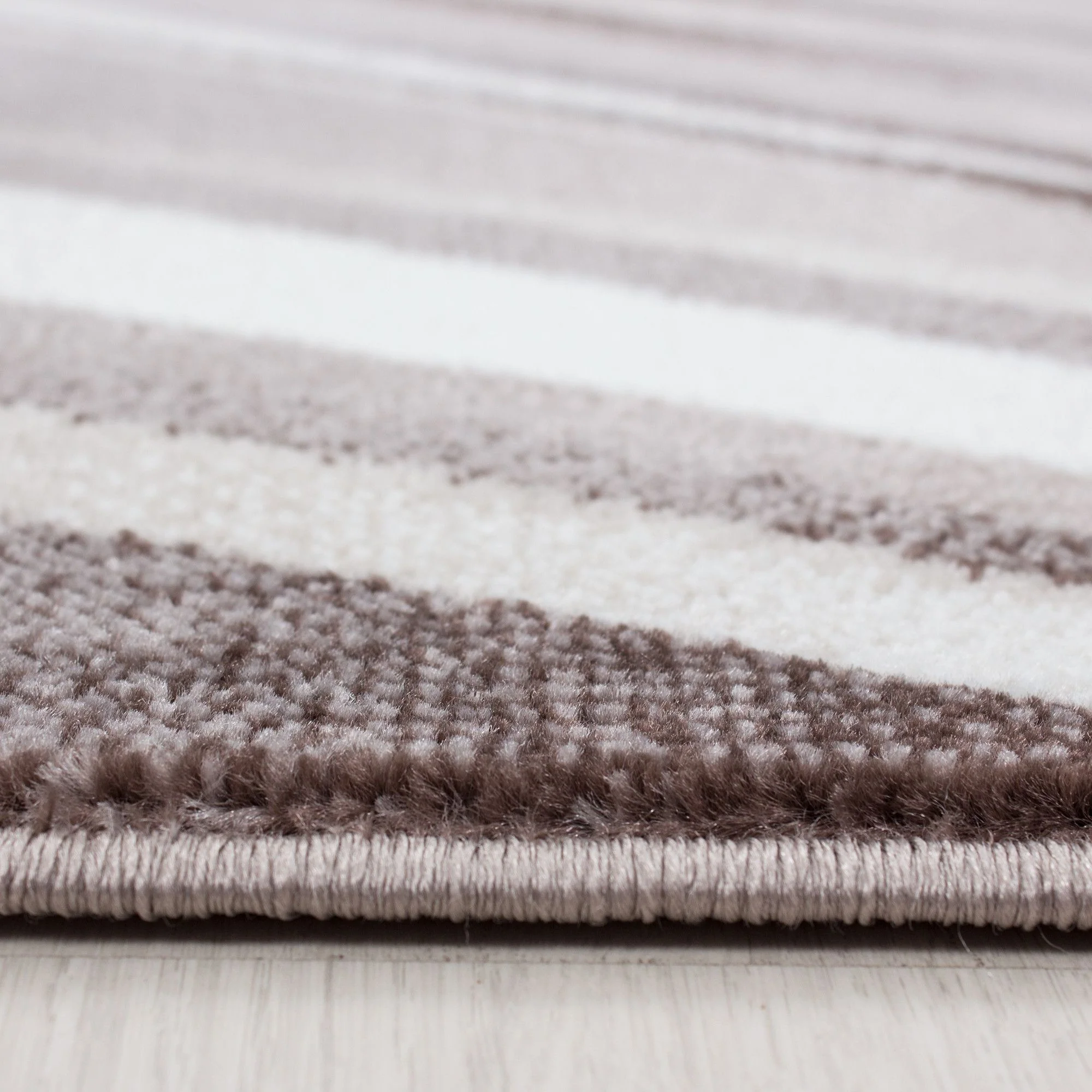 Kurzflor Teppich: Linien & Wellen Design in Braun - Image 4